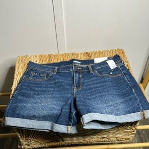 Old Navy Denim Blue Women's Shorts‎ size 6